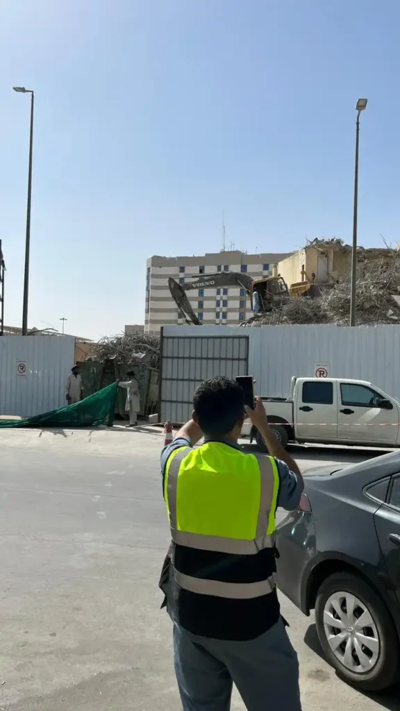 هدم مستودعات